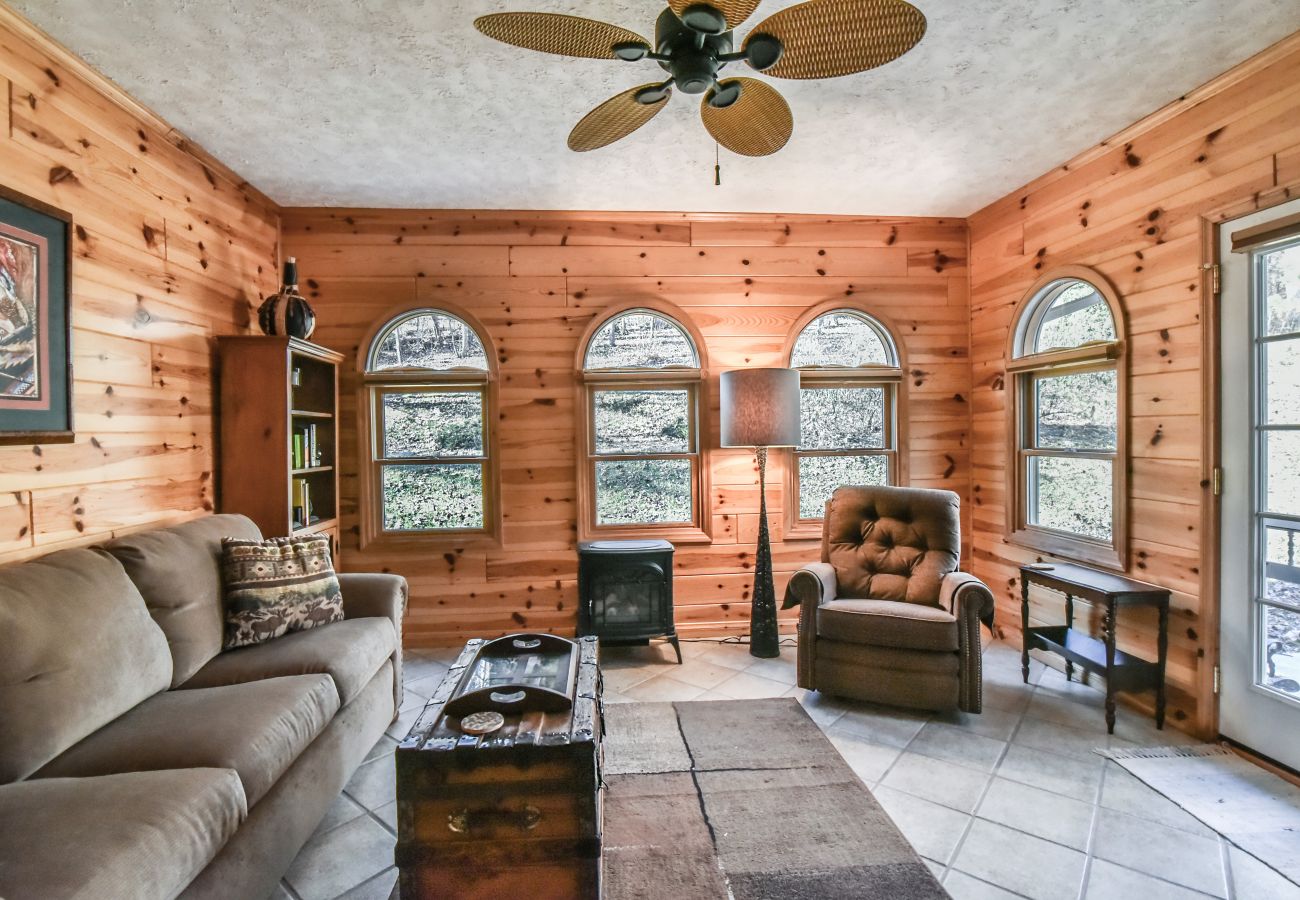 Creekside Cottage Star5Vacations Houses in Black Mountain